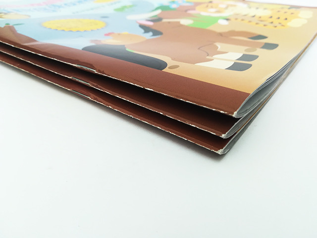 Libro della rivista di colore pieno che stampa stampa lucida dell'opuscolo del cartone