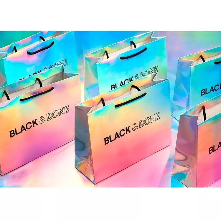 Borse da trasporto per abbigliamento in lamina argento glitterato Colore Cmyk olografico