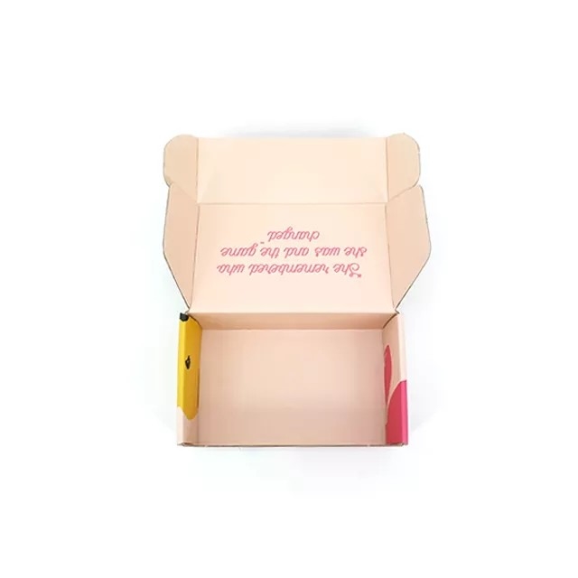 Scatola di imballaggio in carta stampata in cartone ondulato Scatole di affrancatura personalizzate Kraft