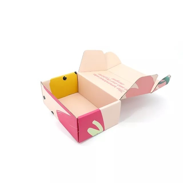 Scatola di imballaggio in carta stampata in cartone ondulato Scatole di affrancatura personalizzate Kraft